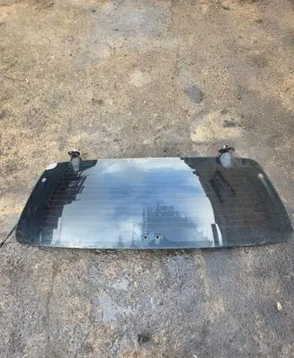 KIA Sorento Rear windscreen/windshield window 