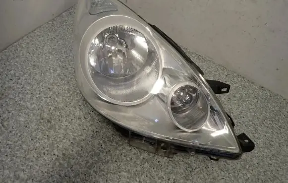 Nissan Note (E11) Headlight/headlamp