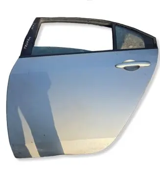 Nissan Primera Rear door 
