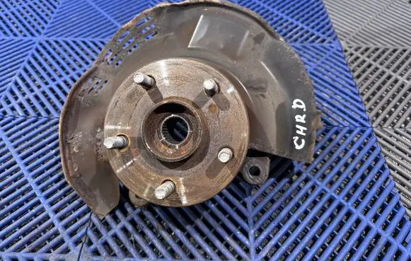 Toyota C-HR I Front wheel hub