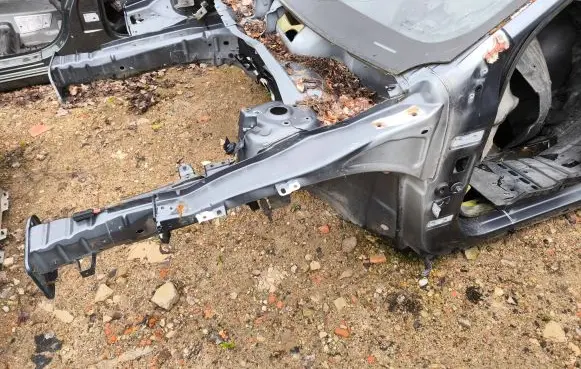 Volvo V40 Front quarter panel 