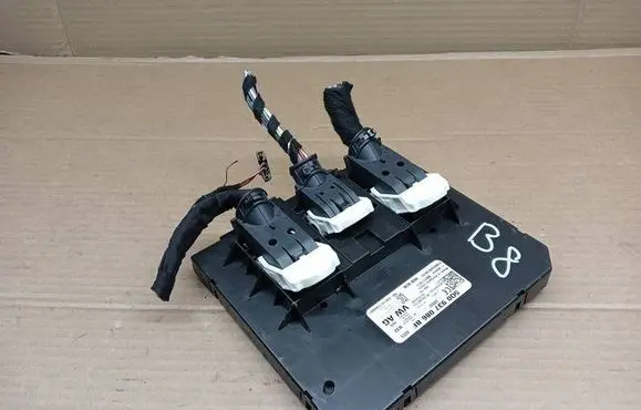 Volkswagen PASSAT B8 Comfort/convenience module 5Q0937086BF F005V01812