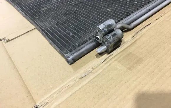 A/C cooling radiator (condenser)