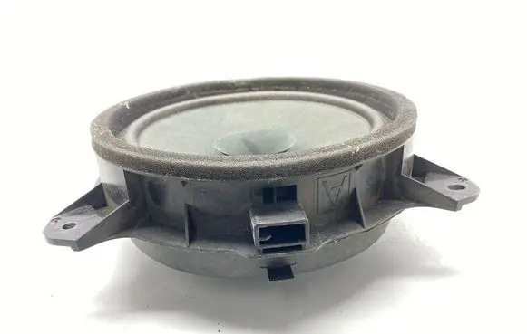 Subaru Forester SK Rear door speaker 9M105F 86301SJ110