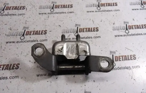 Toyota Corolla Verso AR10 Rear door upper hinge
