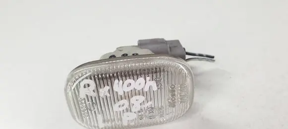 Lexus RX 330 - 350 - 400H Front fender indicator light 