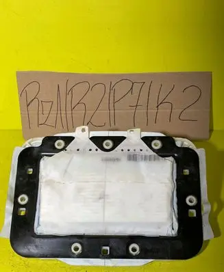 Renault Megane I Front seatbelt buckle 110KM