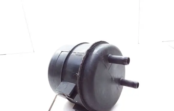 Vacuum air tank