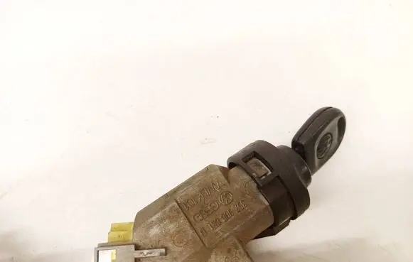 Volkswagen PASSAT B4 Ignition lock 357905851D