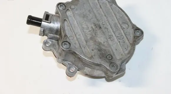 Audi A6 S6 C7 4G Vacuum pump 06E145100R