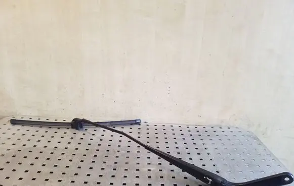 BMW X5 E70 Front wiper blade arm 61617153745 7153745