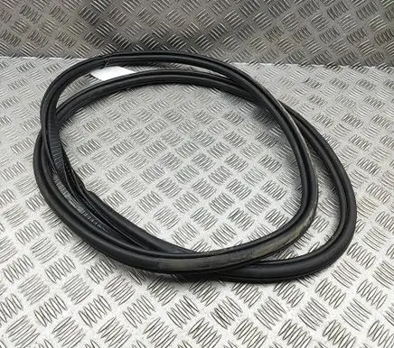 Volvo V60 Rubber seal rear door 32229227