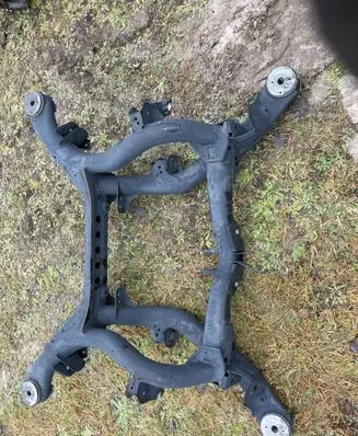 Volkswagen Touareg II Rear subframe 7P0511025