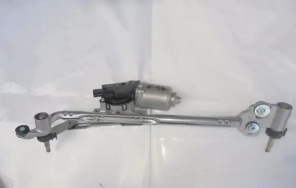 BMW X6 F16 Front wiper linkage and motor 5213026