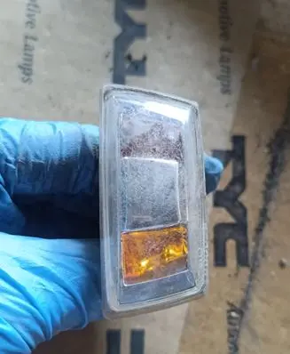 Volvo V70 Front fender indicator light 1090025
