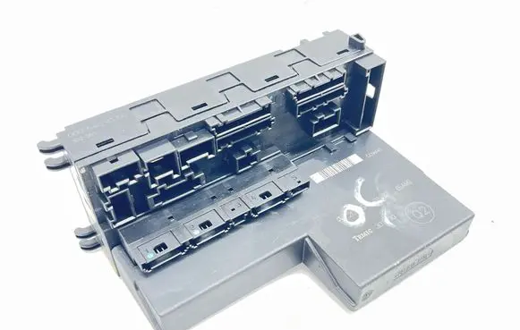 Mercedes-Benz CLK A208 C208 Fuse module 2085450132
