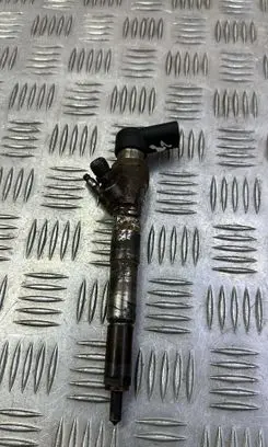 Fuel injector