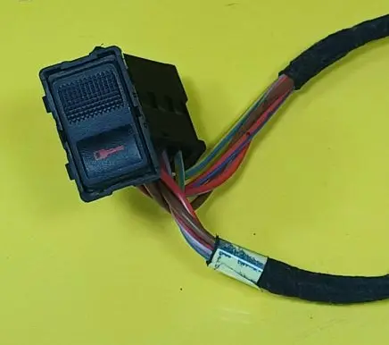 Audi A4 S4 B5 8D Central locking switch button 8L0962107A