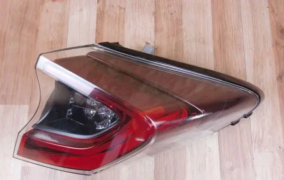Toyota C-HR I Rear/tail lights 81550F403100