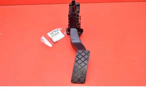 Skoda Octavia Mk3 (5E) Accelerator throttle pedal 5Q1721503F