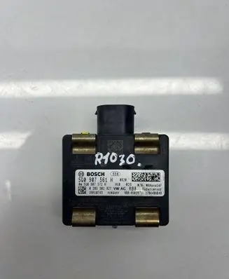 Audi A3 S3 8V Distronic sensor radar 5Q0907561H 5Q0907572H 0203301827