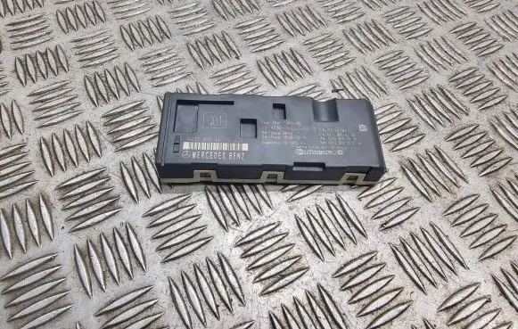 Mercedes-Benz E W212 Tailgate/trunk control unit/module A2129021102 A2048706526 00380860