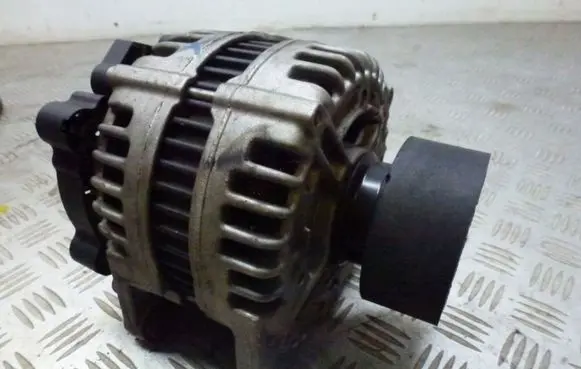 Volkswagen Touareg I Generator/alternator 070903024H