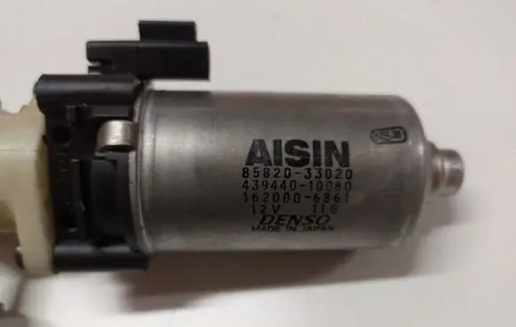 Toyota Avensis T250 Seat adjustment motor 8582033020 43944010080 1620006861