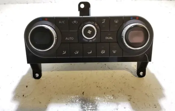 Nissan Qashqai Climate control unit 27500BR47A