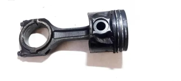 Ford Focus Piston with connecting rod