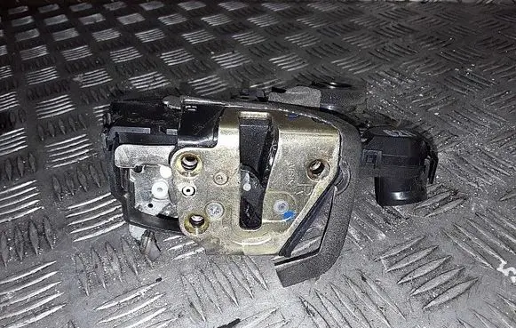 Front door lock