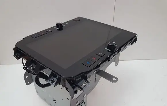 Radio/CD/DVD/GPS head unit