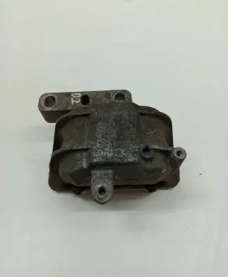 Audi A3 S3 A3 Sportback 8P Engine mount bracket 1K0199262AT