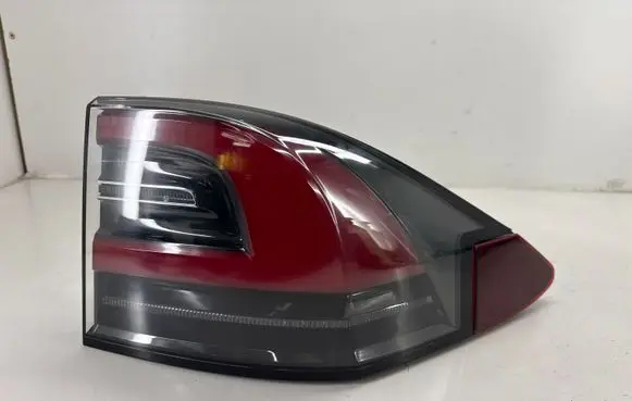 Tesla Model X Rear/tail lights 103433300A