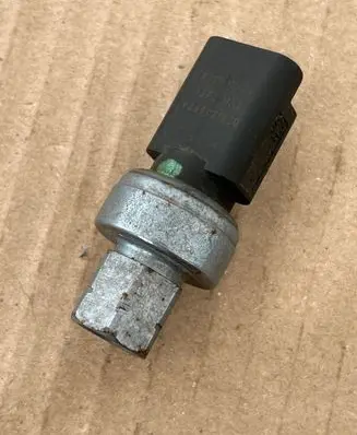 Peugeot 308 SW Air conditioning (A/C) pressure sensor 9647971280 52CF1006 14F0MX2
