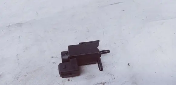 BMW 5 F10 F11 Turbo solenoid valve 7810831