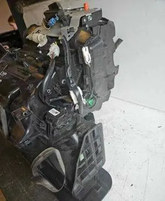 Nissan Leaf I (ZE0) Interior heater climate box assembly T1028869DRR