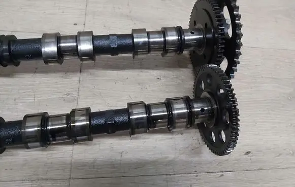 Toyota Avensis T270 Camshaft 