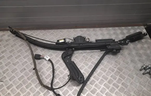 Chrysler Pacifica Sliding door motor 68186017AFA 68186017