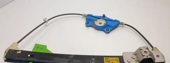 Rear door manual window regulator