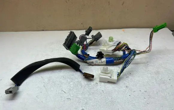 Mitsubishi Outlander Sound system wiring loom A015 8755 8750A070