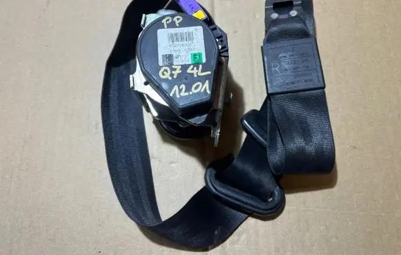 Audi Q7 4L Front seatbelt