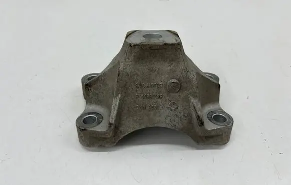 MG ZS Engine mounting bracket 10884499