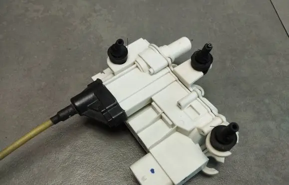 BMW 7 G11 G12 Rear door soft close latching motor 7386241