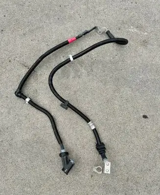 BMW 1 F40 Positive cable (battery) 8654632 G6232691
