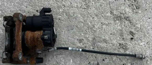 Ford Escape IV Rear brake caliper LX612D250BNC