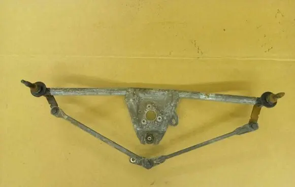 Renault Kangoo I Front wiper linkage 