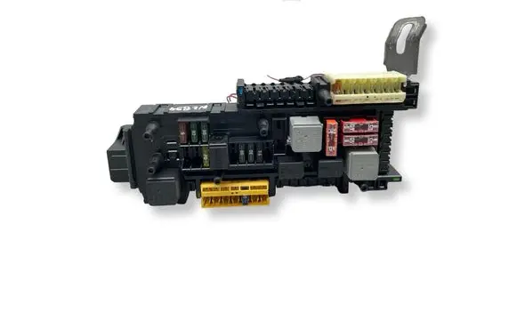 Mercedes-Benz C W204 Fuse module 748038 1718783