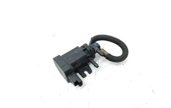 Peugeot 508 RXH Turbo solenoid valve 9801887680