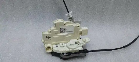 Porsche 911 991 Front door lock 4G2837016